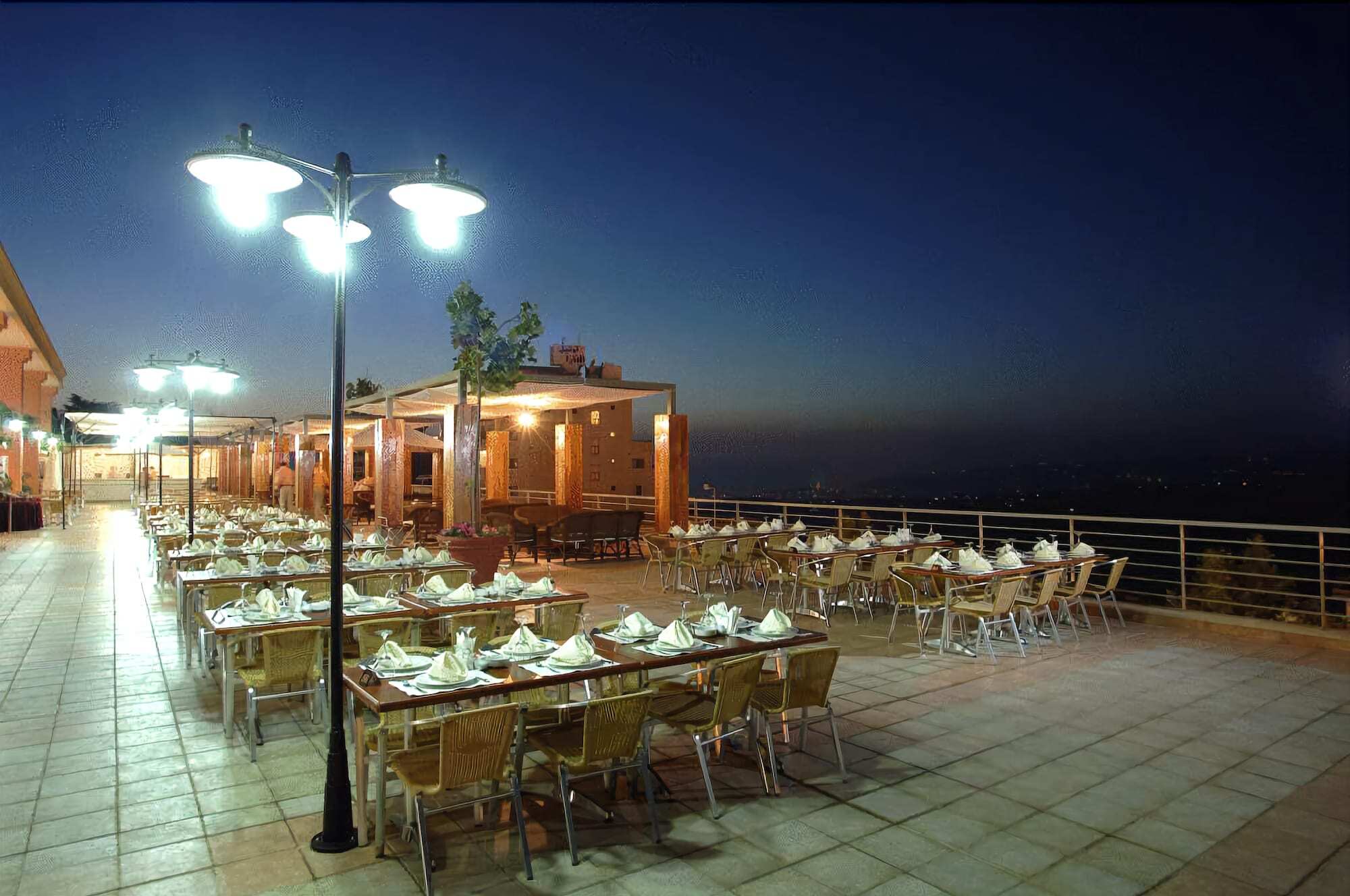 Safir Bhamdoun Hotel Ресторан фото